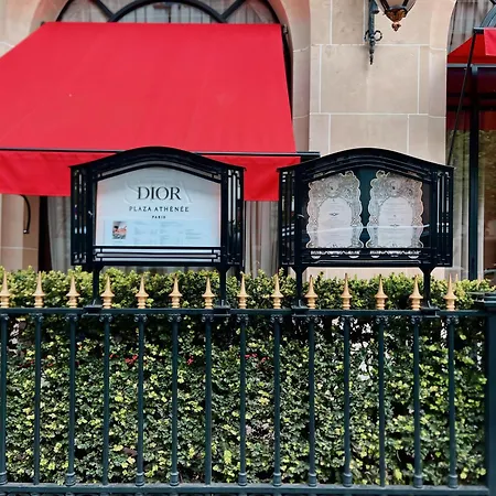 Sublime 6p Champs-elysees, Montaigne Apartment